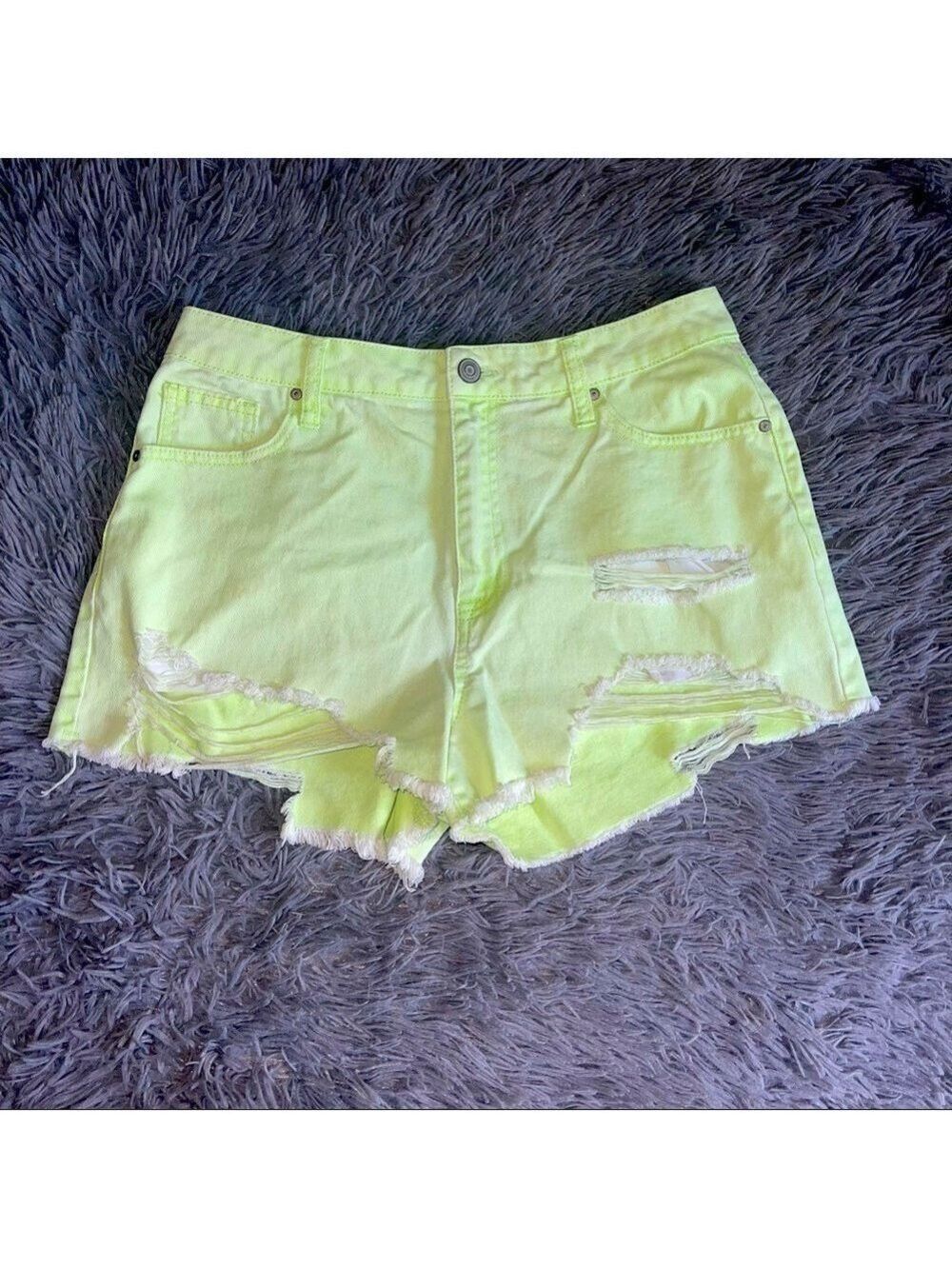 No Boundaries NWOT Distress Shorts